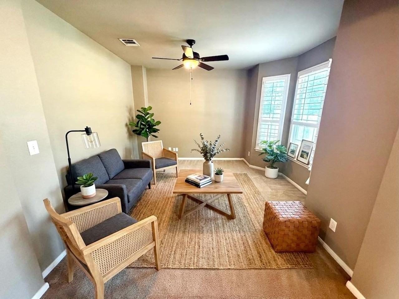 842 Windhurst - Photo 3 of 41