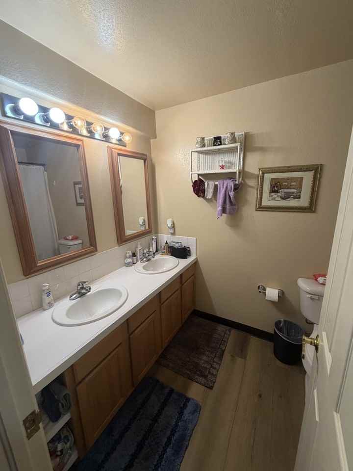 408 13th St #1 - Photo 6 of 12