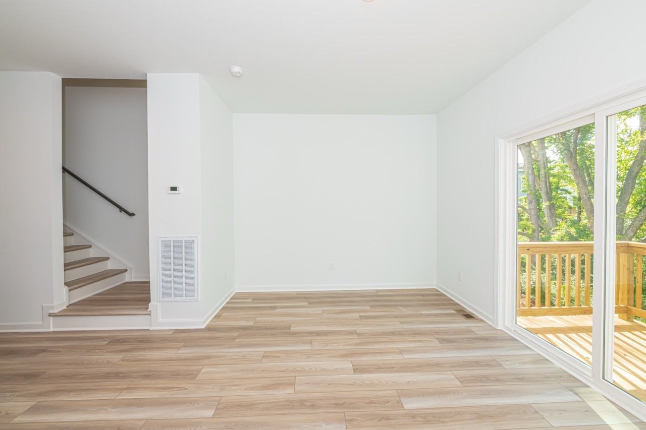 815 Freston Rd #1 - Photo 7 of 36