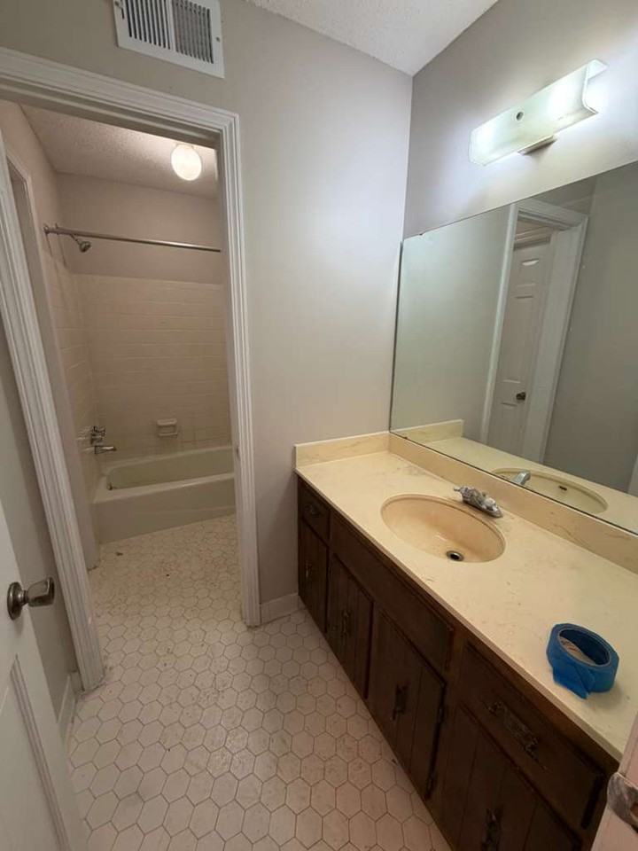 5726 Pinola Ave #1 - Photo 7 of 7