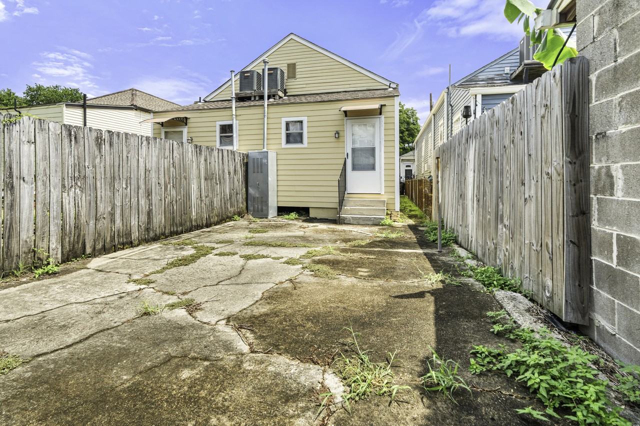 2646 Saint Philip St #1 - Photo 5 of 5