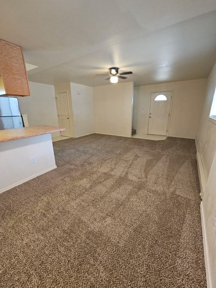 930 N 7th E #4 - Photo 4 of 22