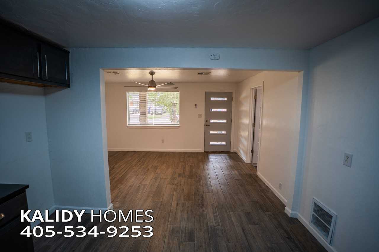 1233 Sw 65th St #1 - Photo 2 of 19