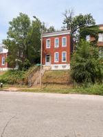 featured image of 2127 Chippewa St #1