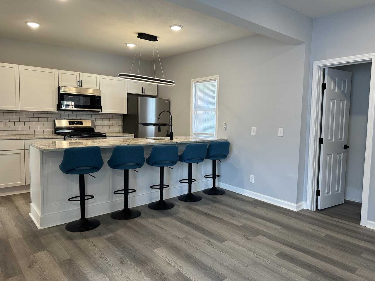 309 Oak St #1 - Photo 4 of 30