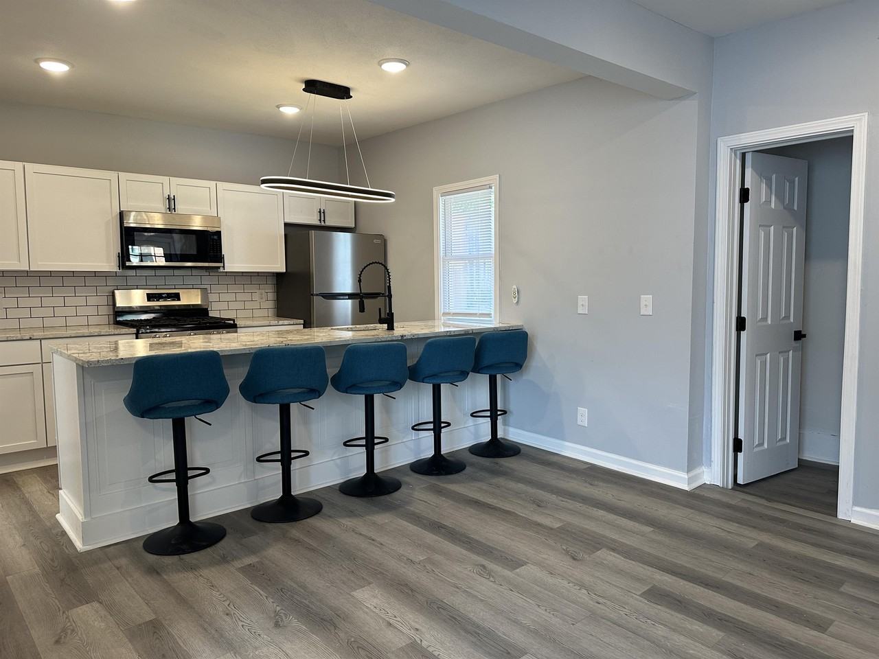 309 Oak St #1 - Photo 5 of 30