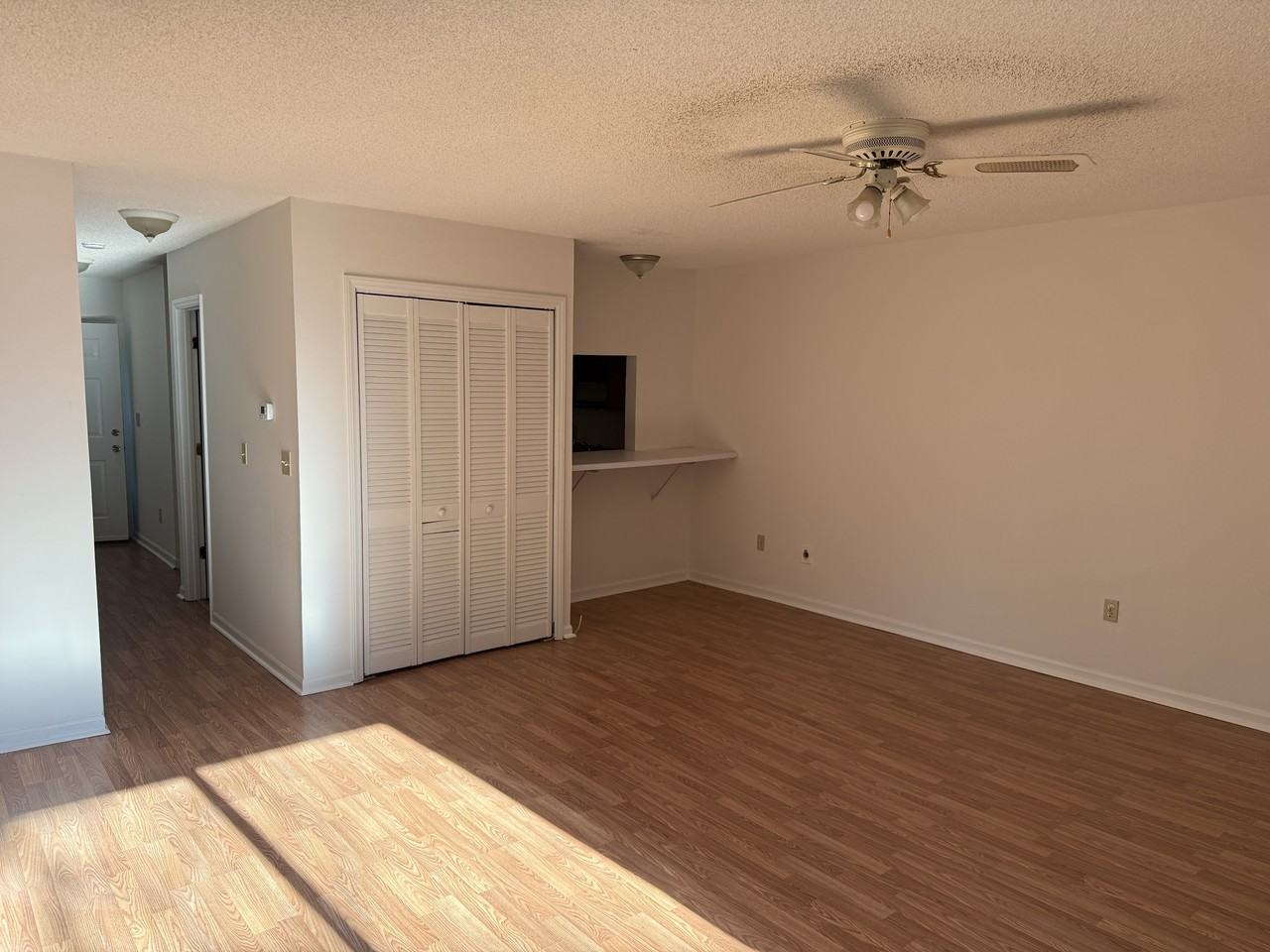 300 Lee DriveUnit B #1 - Photo 4 of 18