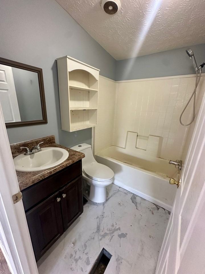4108 Bonfield Dr #1 - Photo 6 of 15