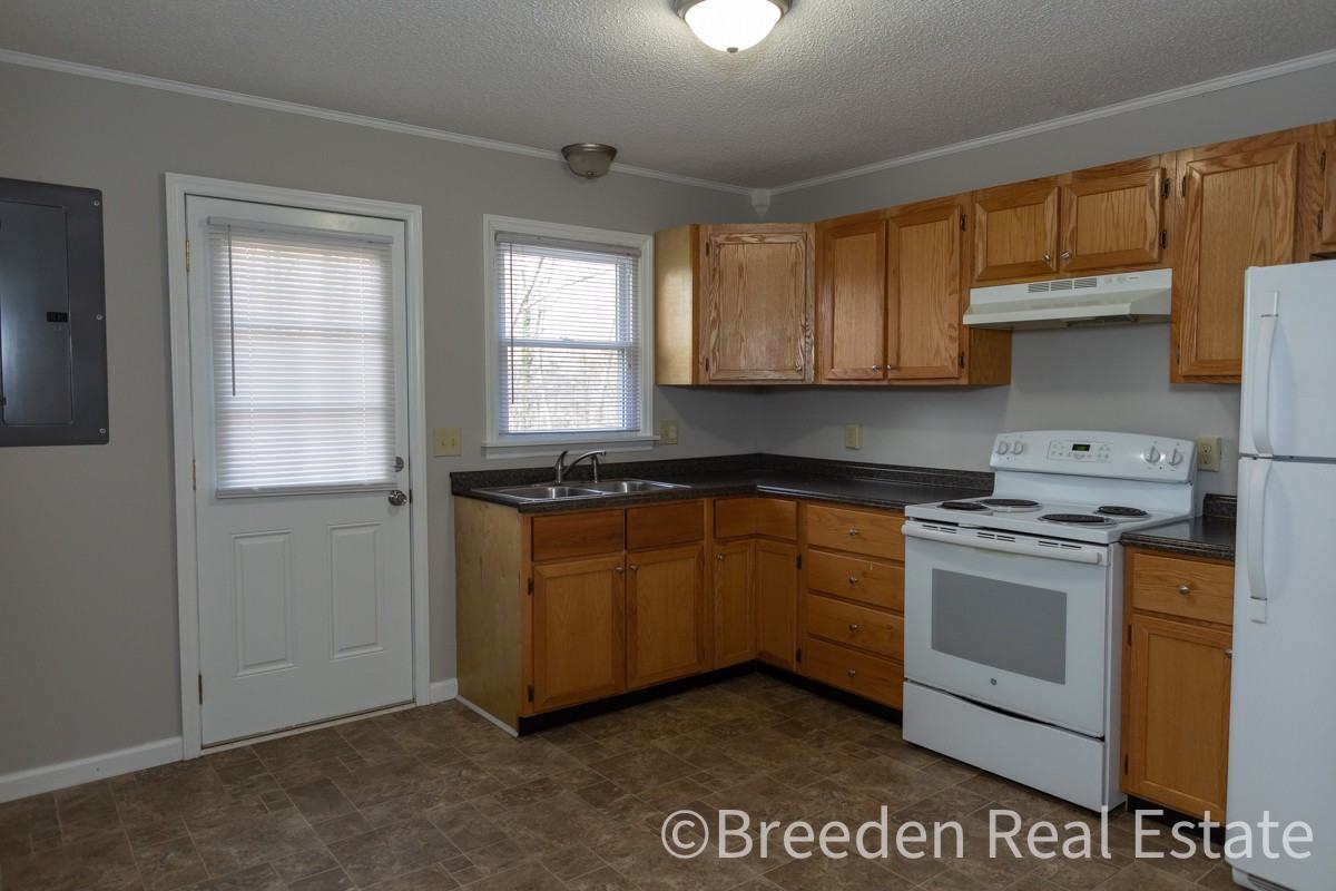 1466 Kennedy Dr #F - Photo 3 of 12