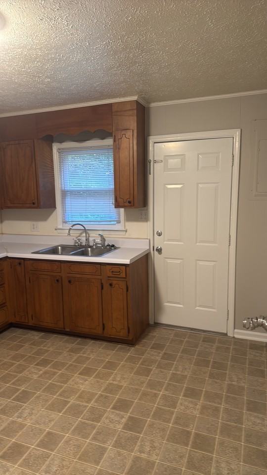 1466 Kennedy Dr #F - Photo 6 of 12
