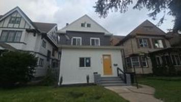 featured image of 210 S Taylor St #1