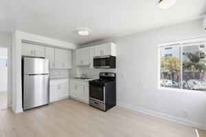 featured image of 1805 W 80th St