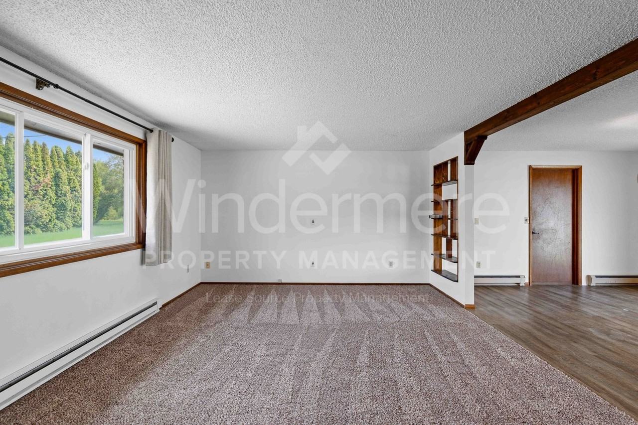 906 S Mcdonald Rd - Photo 6 of 30