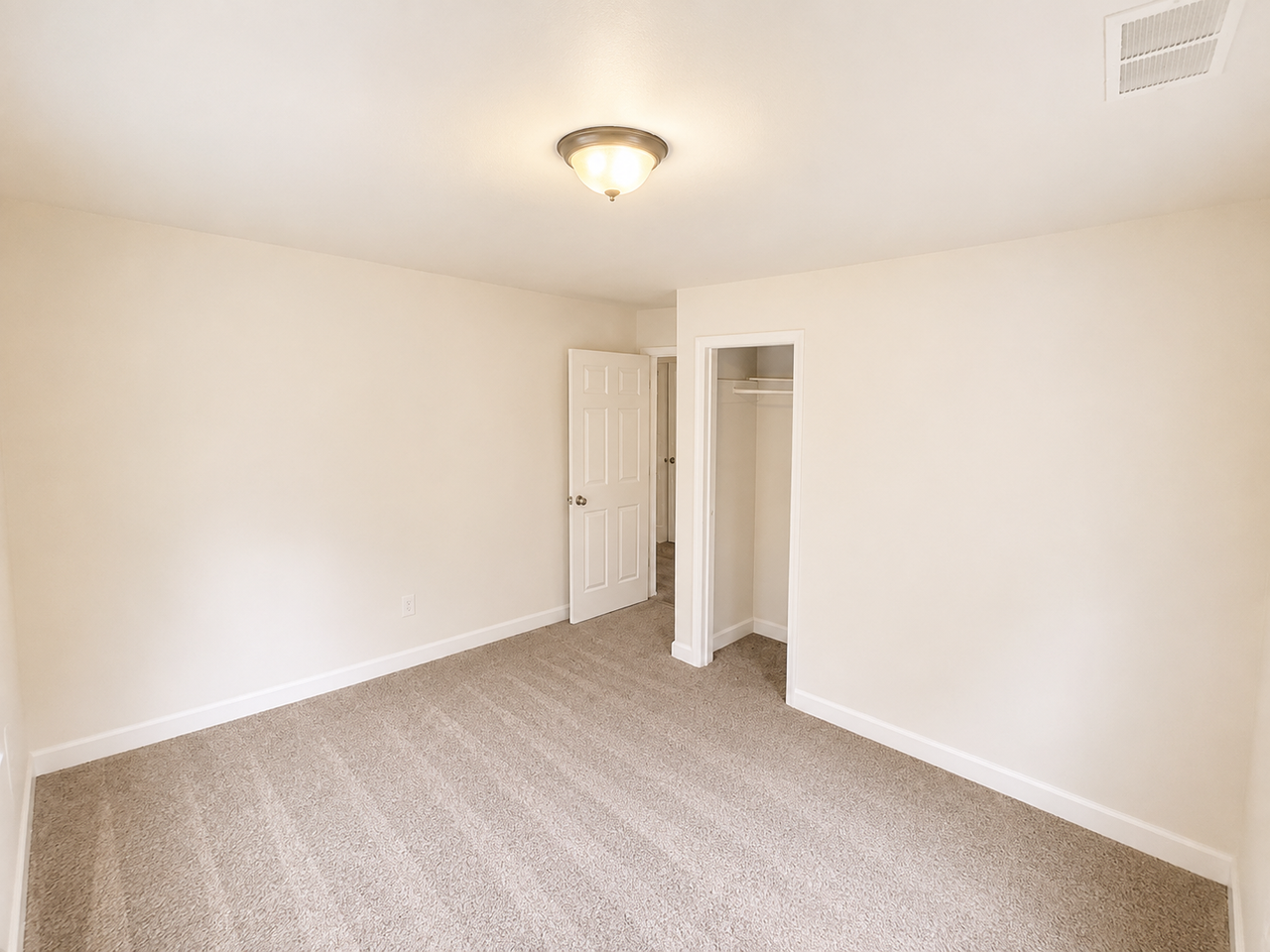 1808 Mullens Ave - Photo 3 of 8