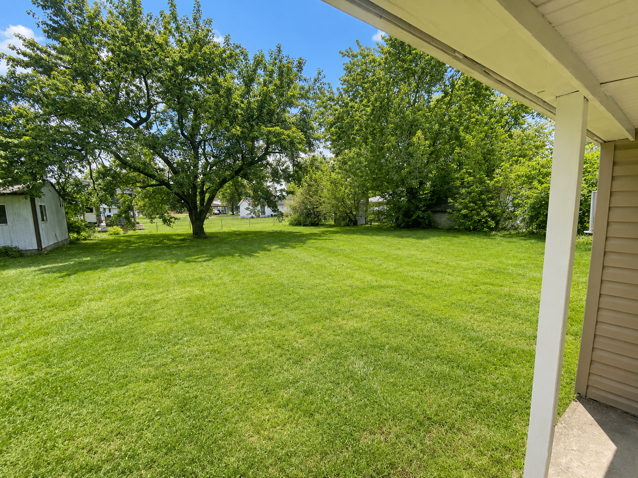 1808 Mullens Ave - Photo 7 of 8
