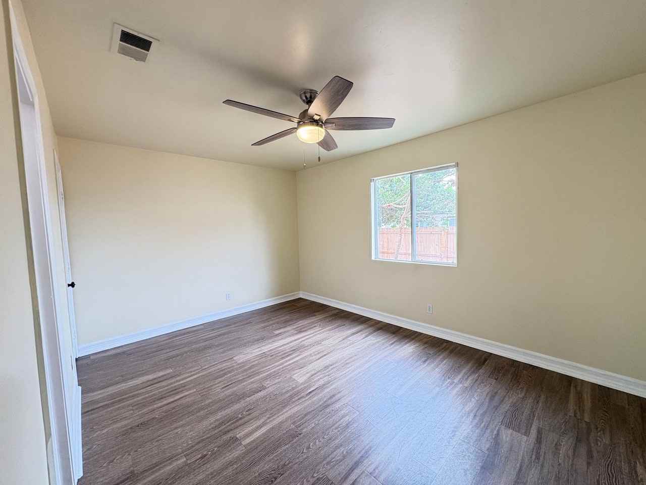 5114 63rd St - Photo 4 of 16