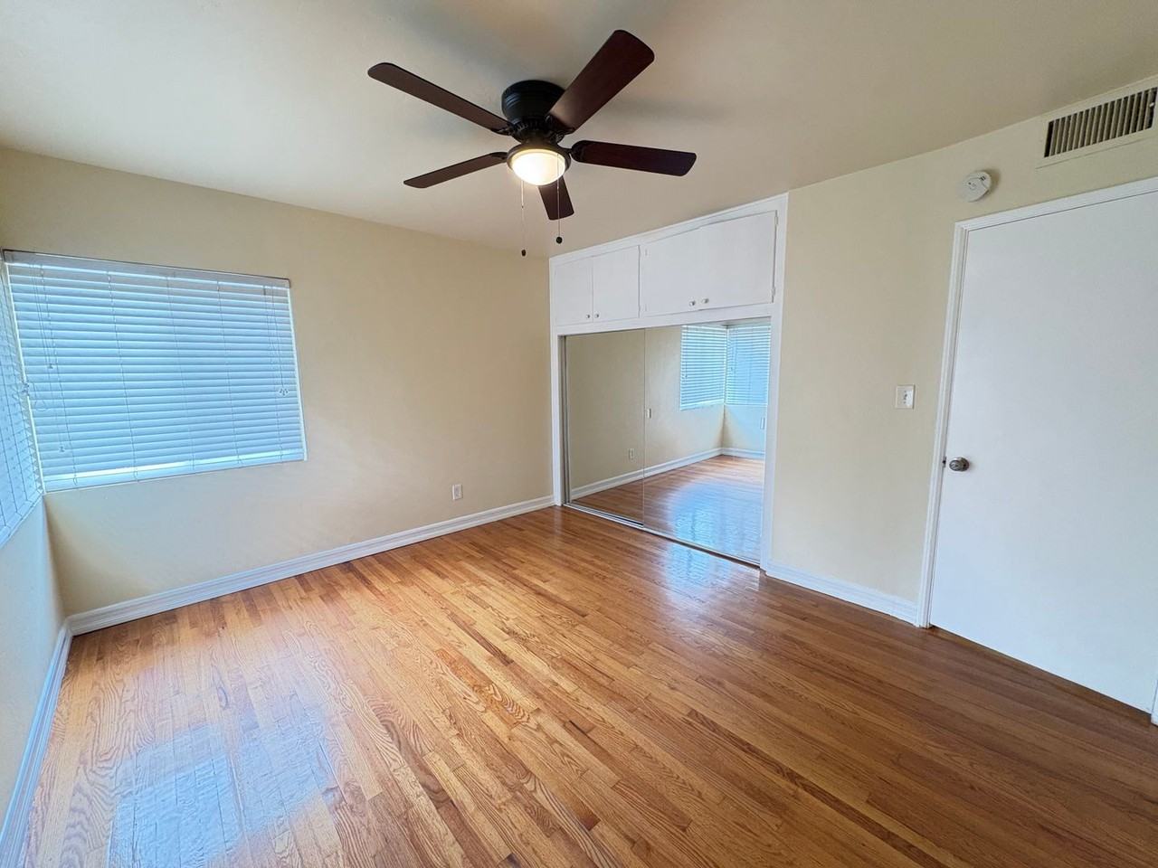 5114 63rd St - Photo 7 of 16