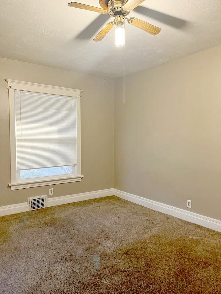 816 Avenue A #1 - Photo 4 of 9