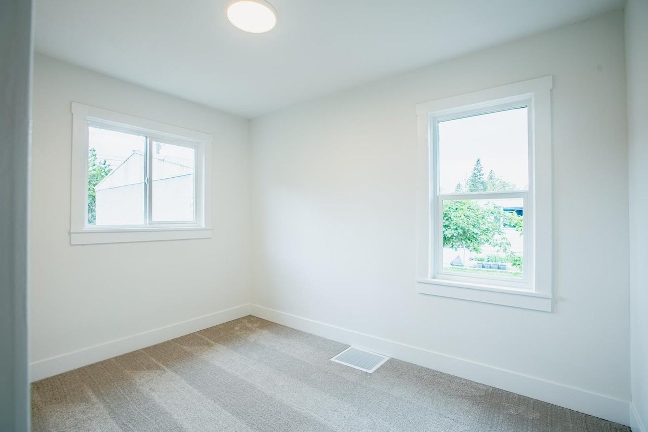 6822 E 7th Ave #1 - Photo 4 of 8