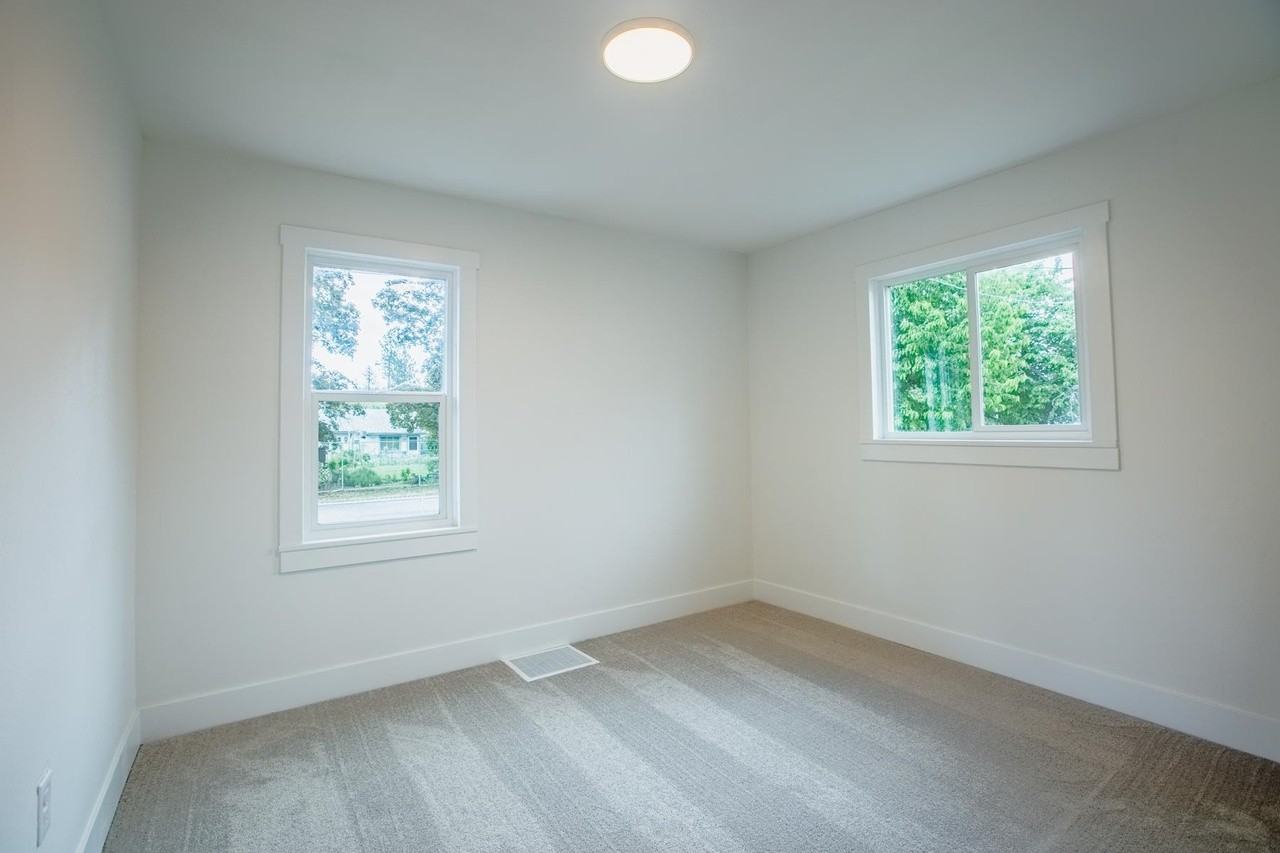6822 E 7th Ave #1 - Photo 5 of 8