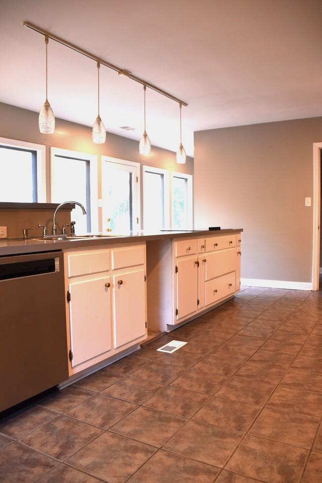 1461 Kirby Pkwy #1 - Photo 5 of 21