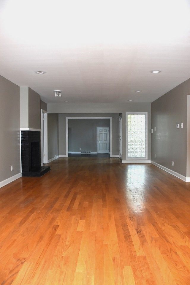 1461 Kirby Pkwy #1 - Photo 7 of 21