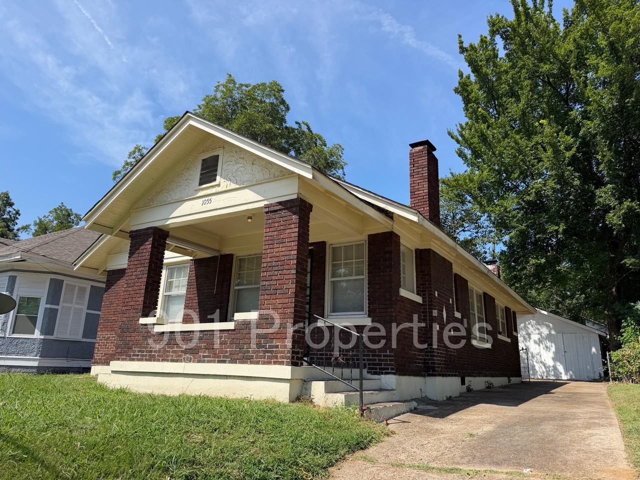 1055 S Cox St #1 - Photo 2 of 18