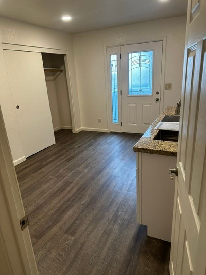 124 Fontana Ave - Photo 2 of 5
