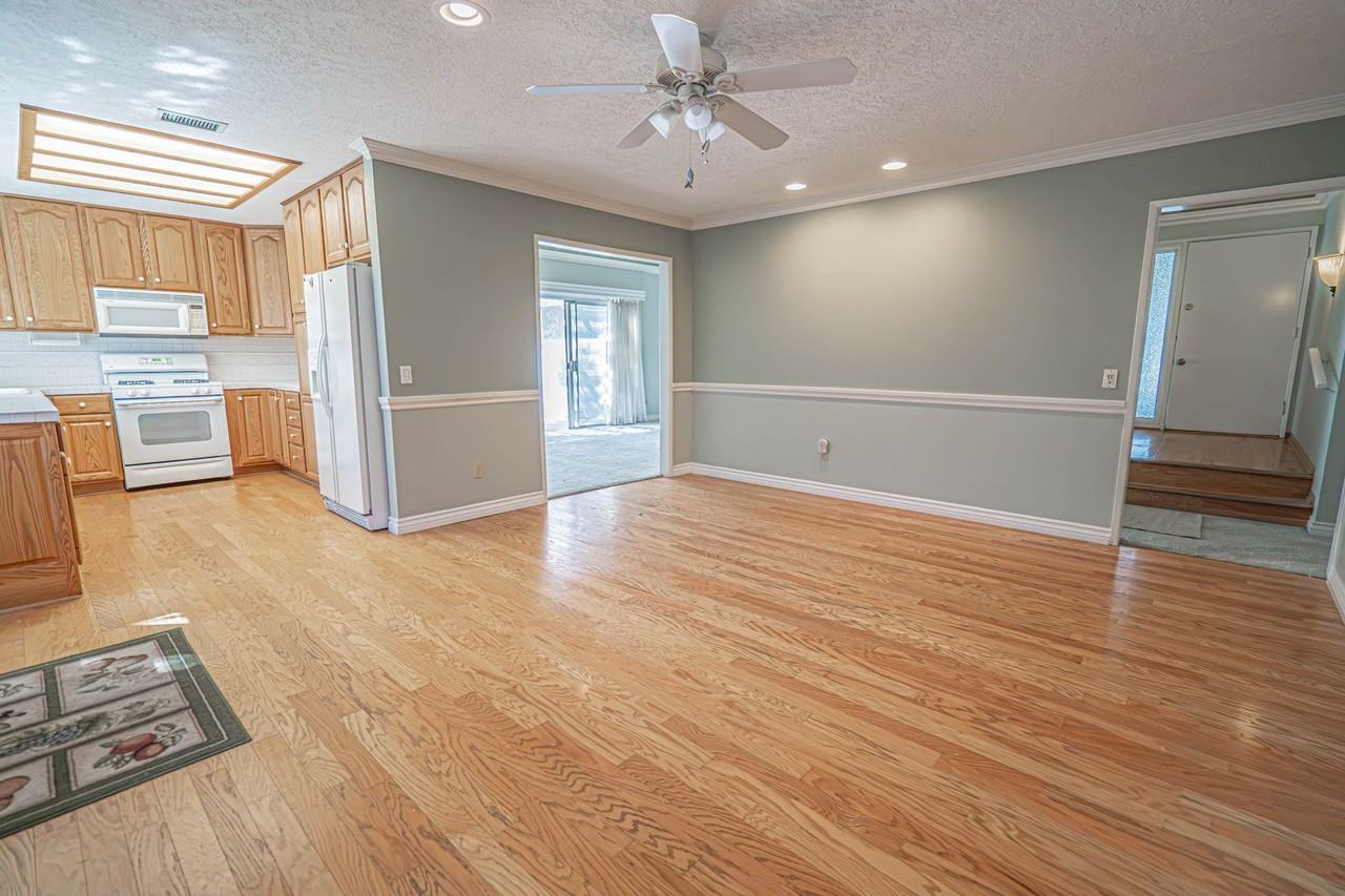 18930 Tenderfoot Trail Rd - Photo 4 of 31