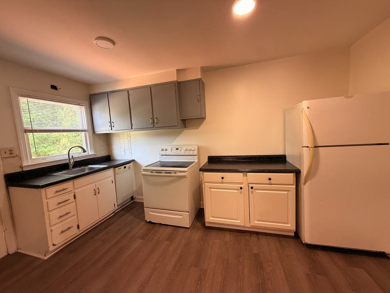 2900 Lawndale Dr #1 - Photo 5 of 10
