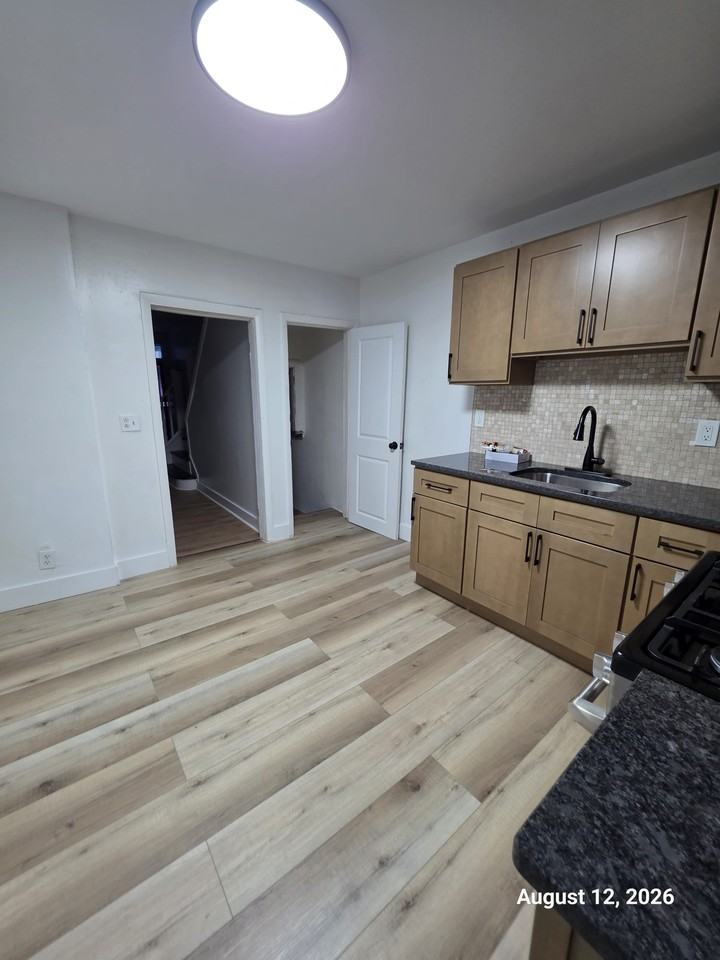 4228 N Fairhill St #1 - Photo 6 of 15