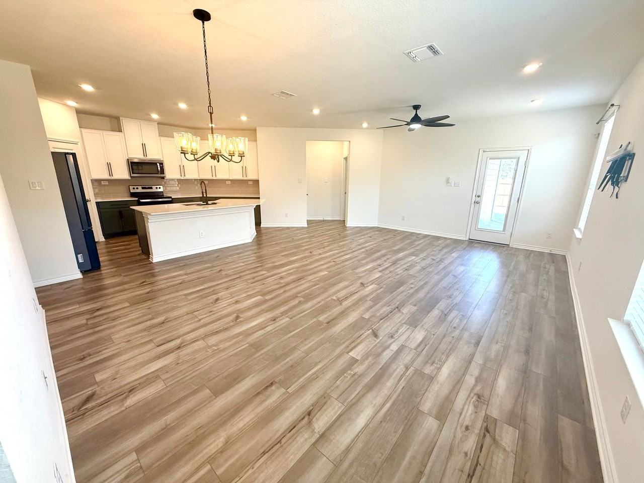 4015 Casita Mia St - Photo 3 of 30