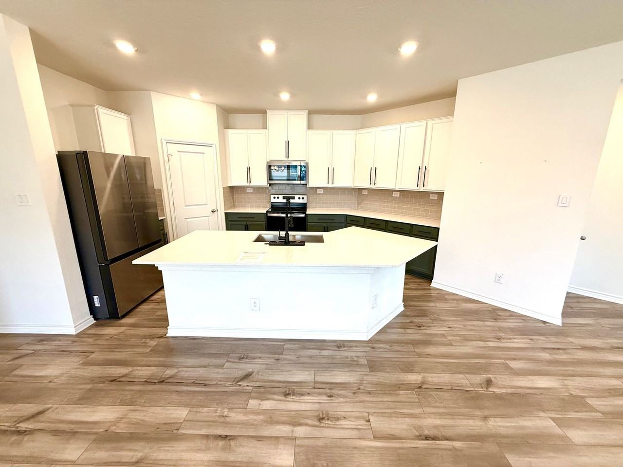 4015 Casita Mia St - Photo 5 of 30