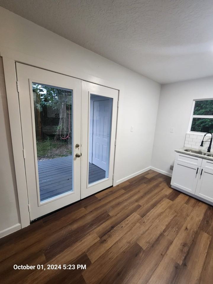 615 Clearlake Rd #1 - Photo 6 of 11