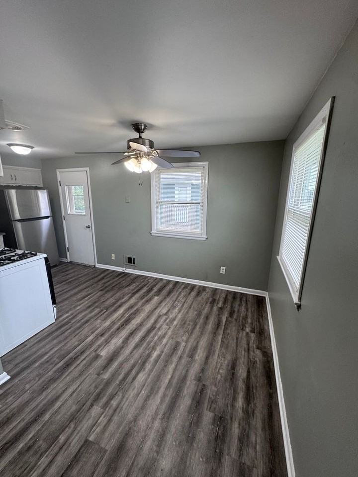 515 3 Mile Rd - Photo 2 of 6