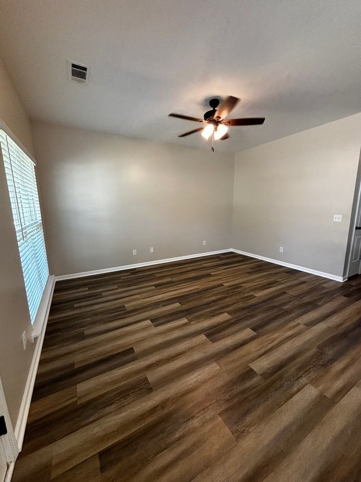 604 N Main St #604NMAIN - Photo 2 of 11