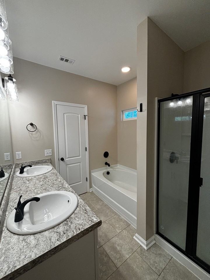 604 N Main St #604NMAIN - Photo 6 of 11