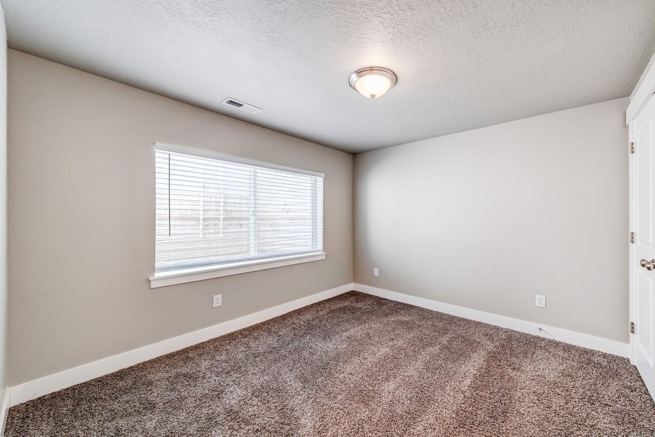 4403 W Glendon Dr - Photo 7 of 15