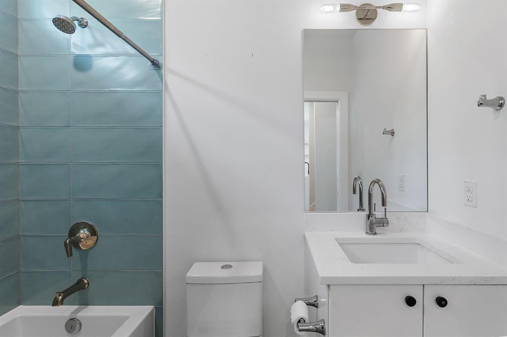 913 Mansell AvenueUnit 2 #1 - Photo 4 of 11