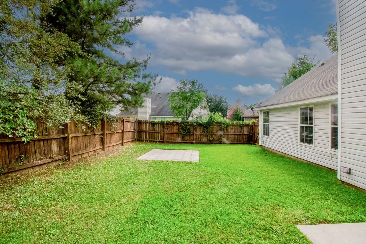 60 Lassiter Dr - Photo 4 of 23