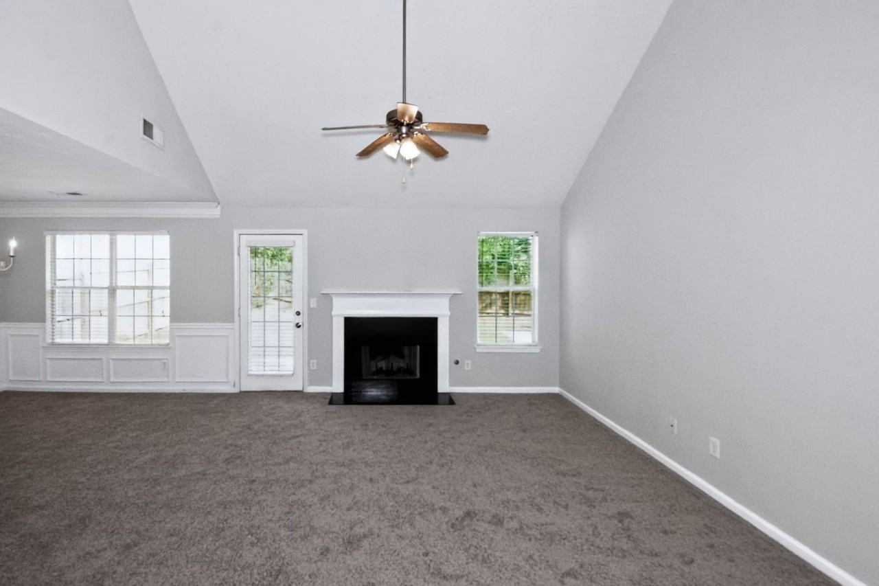 60 Lassiter Dr - Photo 5 of 23