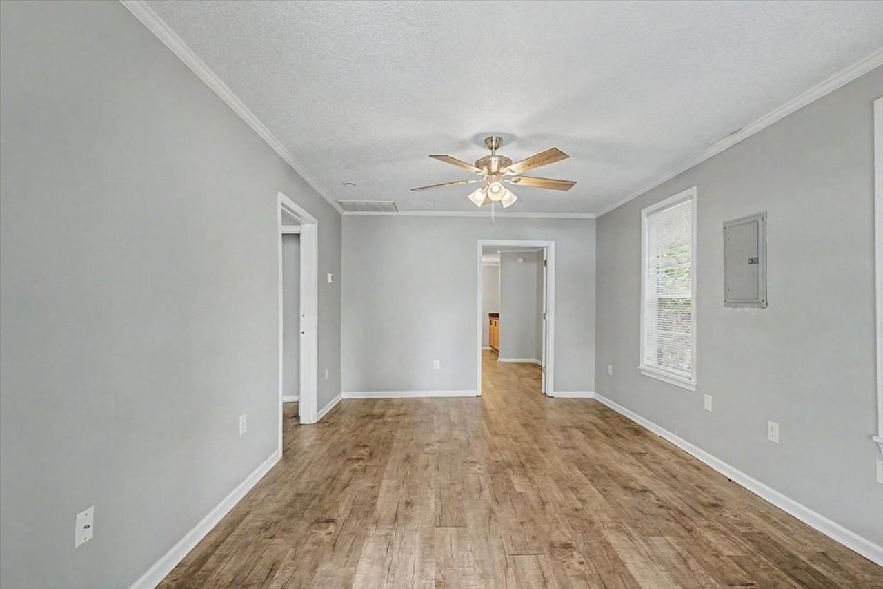 212 W 58th St - Photo 6 of 21
