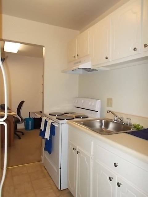 320 E Mercury Blvd #53 - Photo 2 of 9