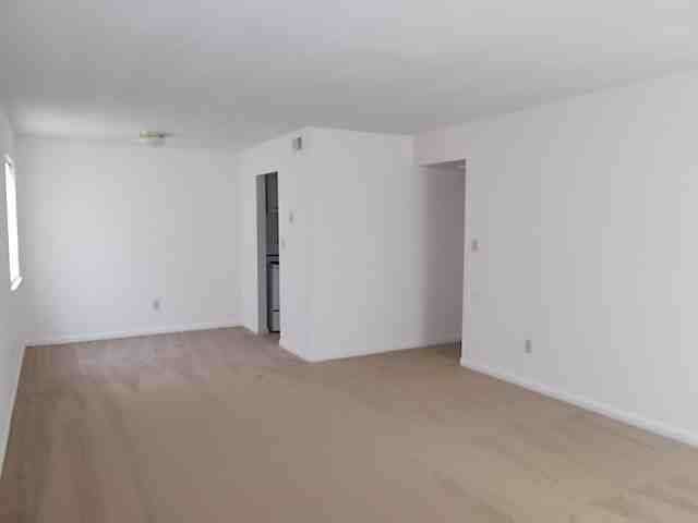 320 E Mercury Blvd #53 - Photo 4 of 9
