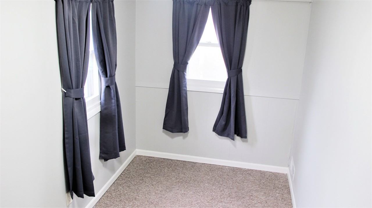 316 3rd Avenue West - Photo 6 of 8