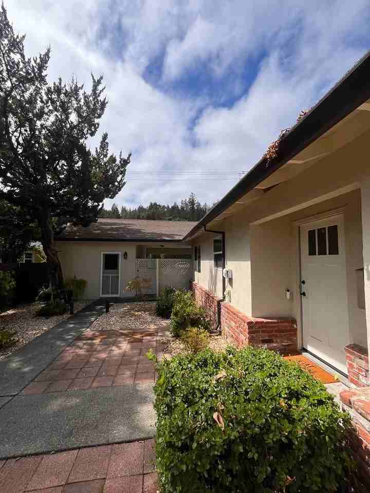 1408 Myrtle St - Photo 5 of 33