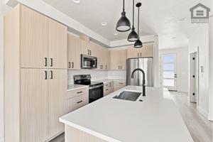featured image of 2548 Sw Yew Ave Bldg A