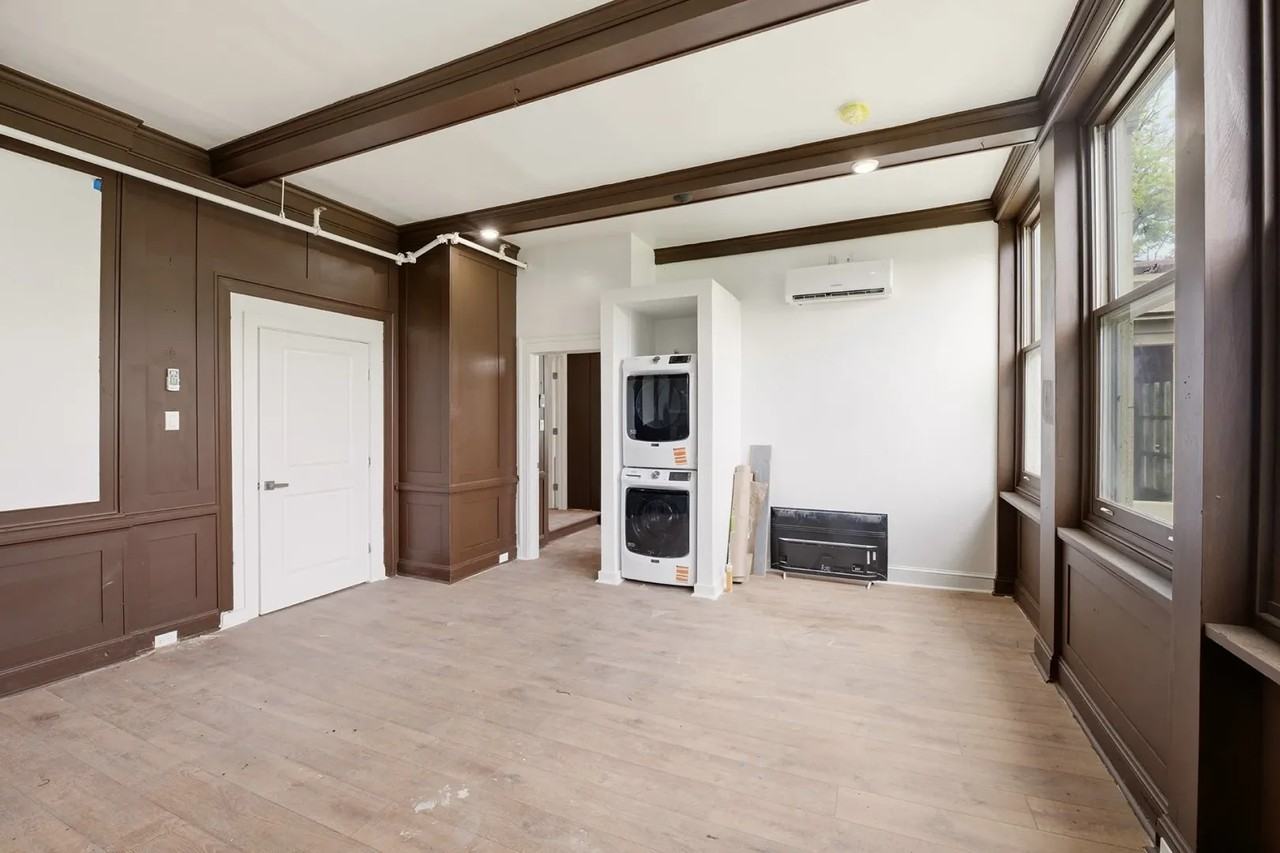 The Langhurst Mansion - Photo 4 of 27