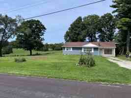 featured image of 707 S Rustic Rd