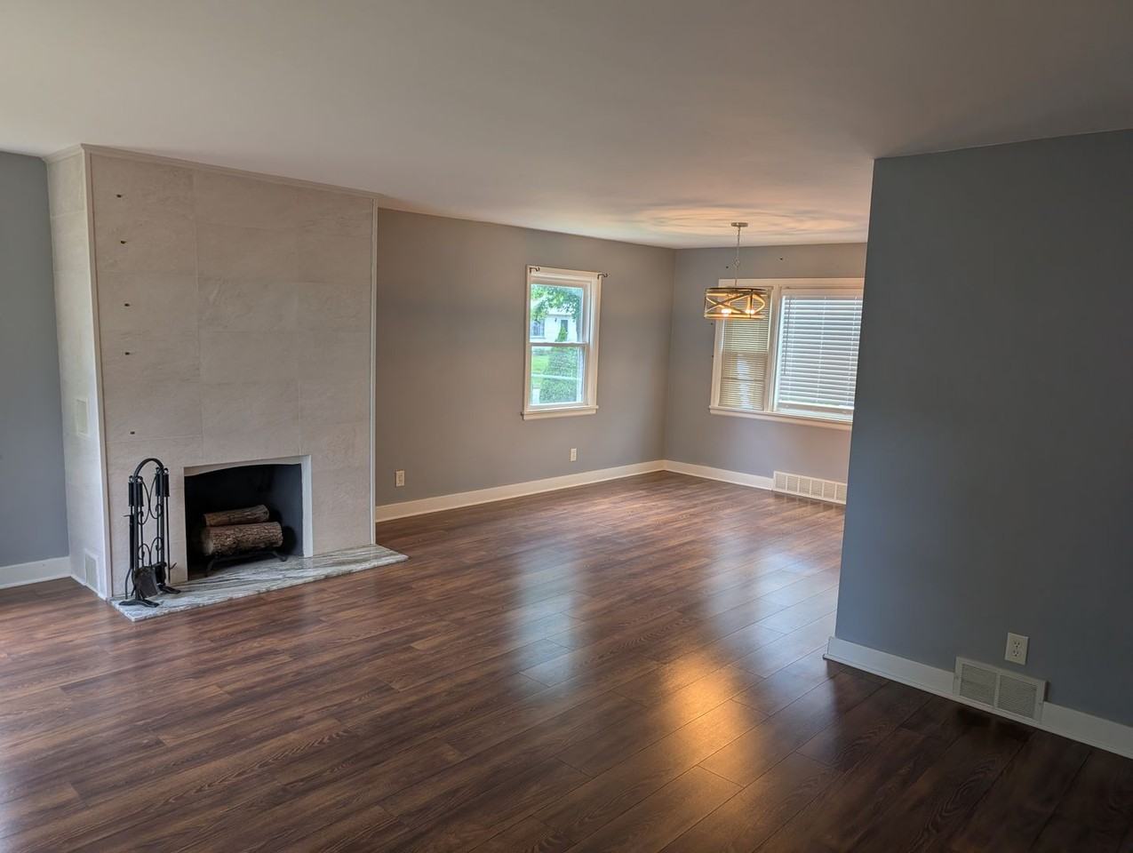 111 Eastmoreland Dr - Photo 4 of 33